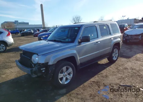 2017 Jeep Patriot Latitude 4X4 из США, поврежденный, VIN 1C4NJRFB3HD196729